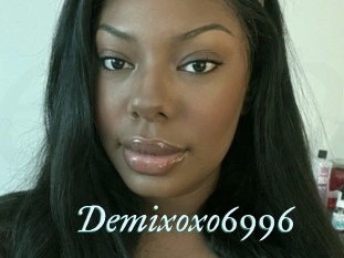 Demixoxo6996
