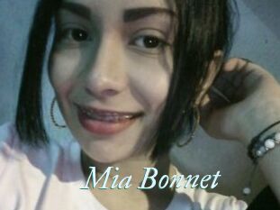 Mia_Bonnet
