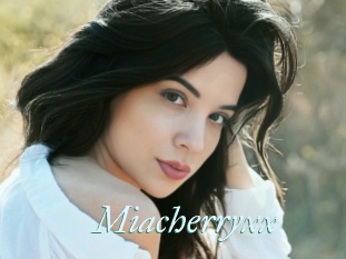 Miacherryxx